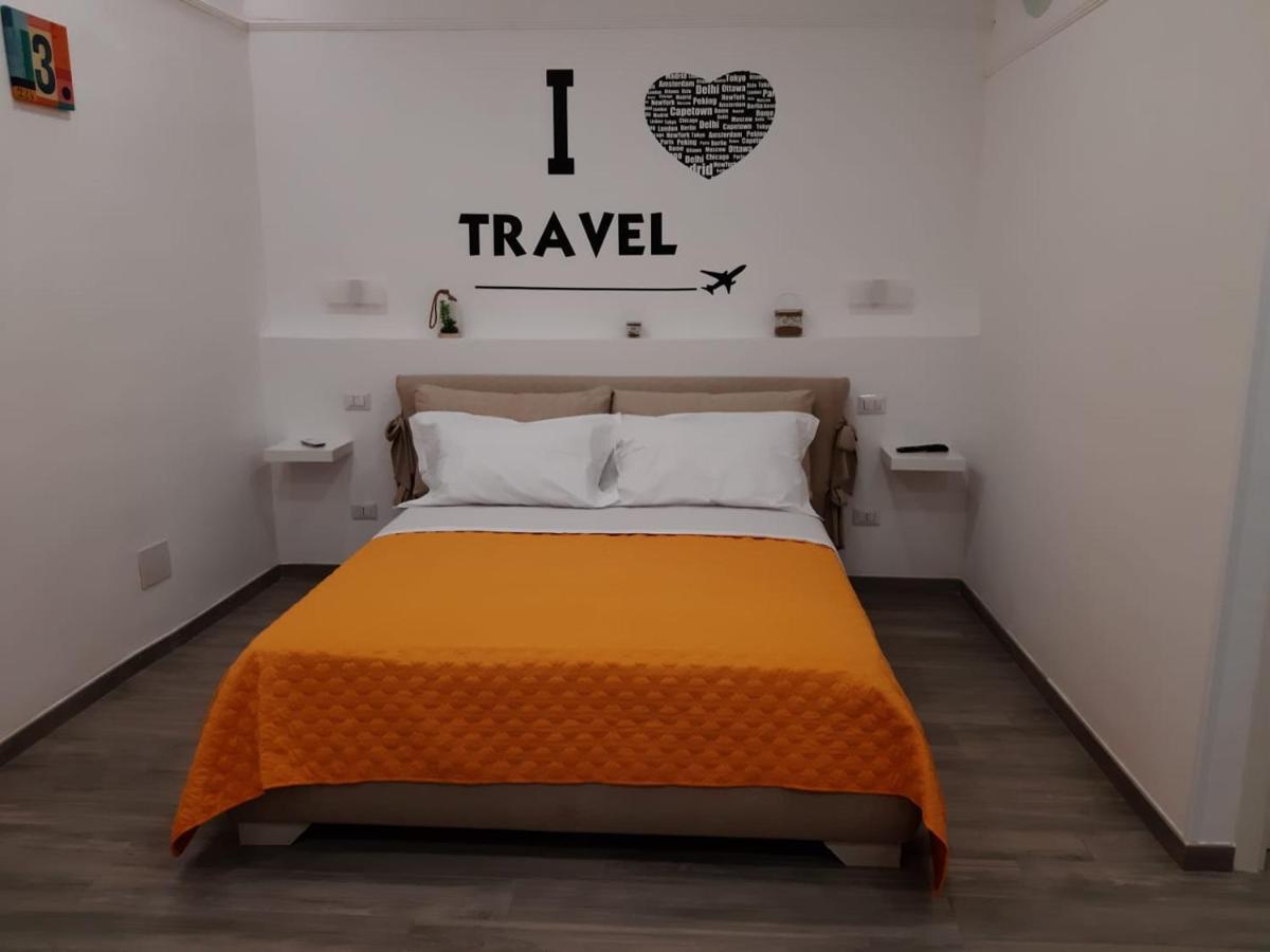 Travel Home Помпей Екстериор снимка
